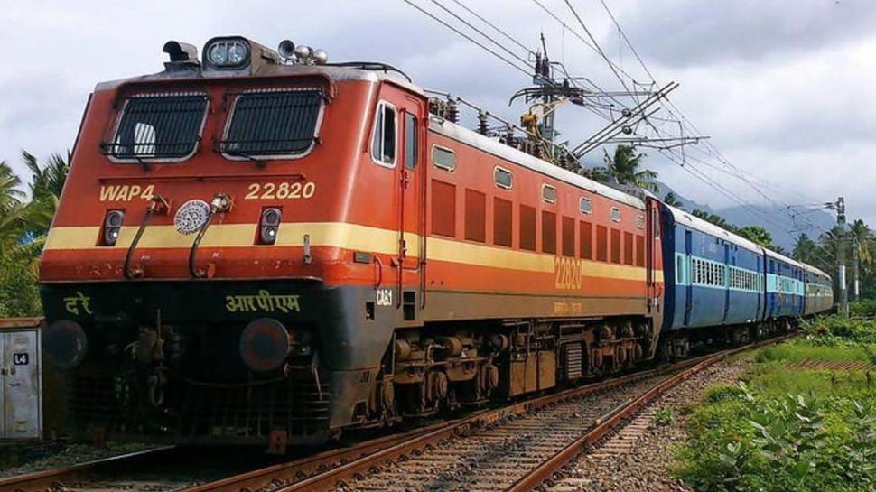 रेलवे का बड़ा फैसला: वेटिंग टिकट वालों को अब स्लीपर और AC कोच में यात्रा की अनुमति नहीं। 6 Big decision of Railways: Those with waiting tickets are no longer allowed to travel in sleeper and AC coaches.