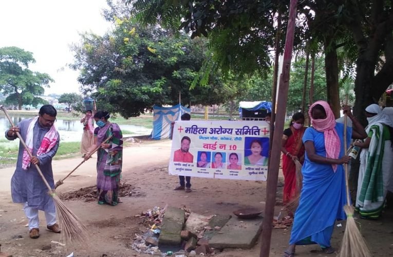 गांधी जयंती पर चला सफाई अभियान.