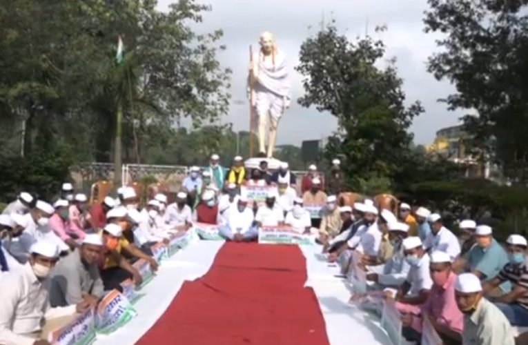 झारखण्ड कांग्रेस का बापू के समक्ष मौन सत्याग्रह.