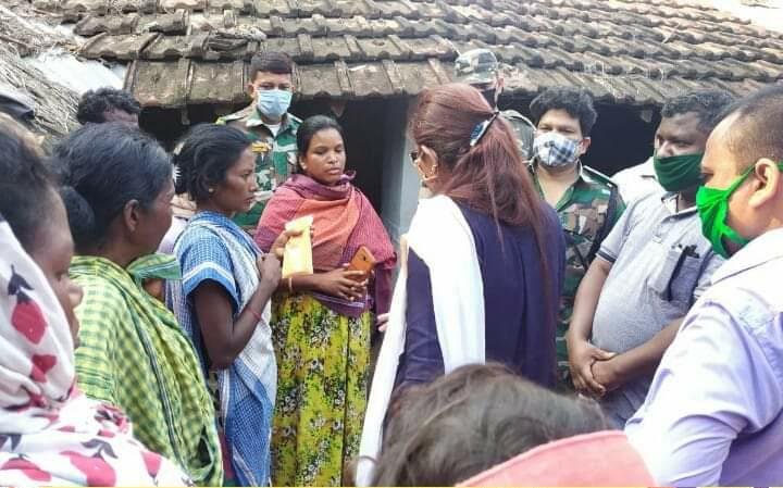 उपायुक्त एवं पुलिस अधीक्षक ने पीड़ित परिवार से मुलाकात कर जल्द न्याय का दिया भरोसा.