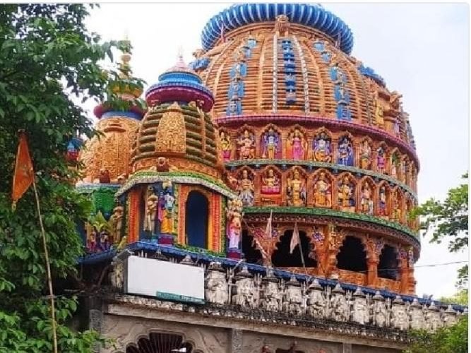 सरकारी जमीन पर बना है मंदिर, अब संचालन कमेटी करेगी देखरेख.