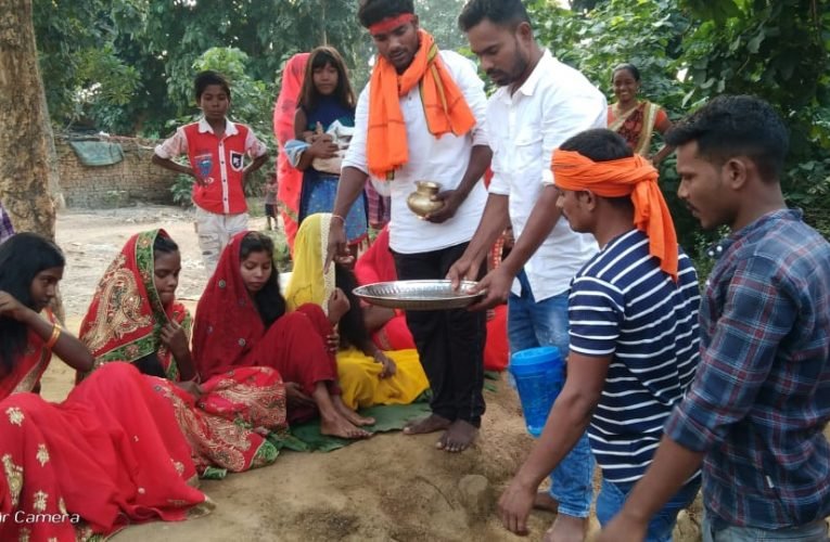 RSS और विहिप का खलारी के विश्रामपुर में कन्या पूजन कार्यक्रम.