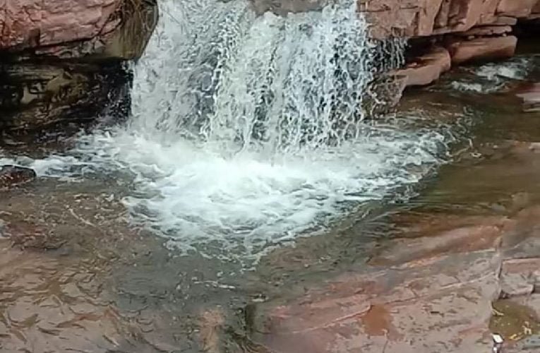 गुमनामी के कगार पर है जिले का छलिया चट्टान का मनोहारी जलप्रपात ।