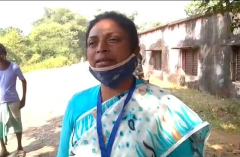 बीजेपी उम्मीदवार लुईस मरांडी नें किया मतदान.