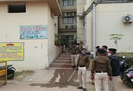 जेल से फोन करने पर फंसे लालू, रिम्स में कराए गए शिफ्ट. 5 20201126 203158