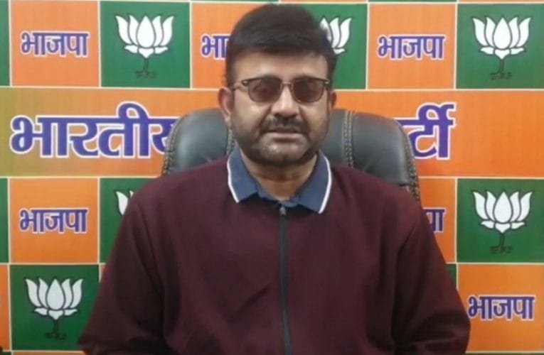 कभी 12 से कम मंत्रियों के होने को असंवैधानिक बताने वाले मुख्यमंत्री आज खुद 10 सदस्यीय मंत्रिमंडल का नेतृत्व कर रहे हैं : भाजपा.