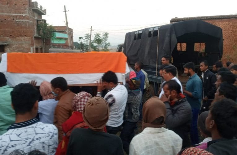 सड़क हादसे में दारोगा की हुई मौत.