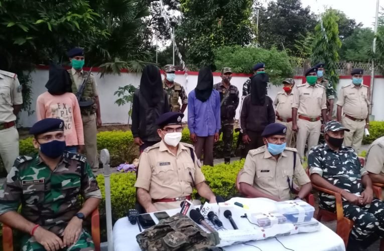 पीएलएफआई दस्ते के चार हथियार बंद उग्रवादी गिरफ्तार.