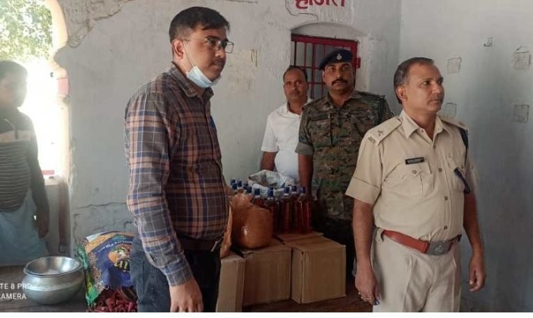 12 किलो गांजा के साथ एक व्यक्ति गिरफ्तार.