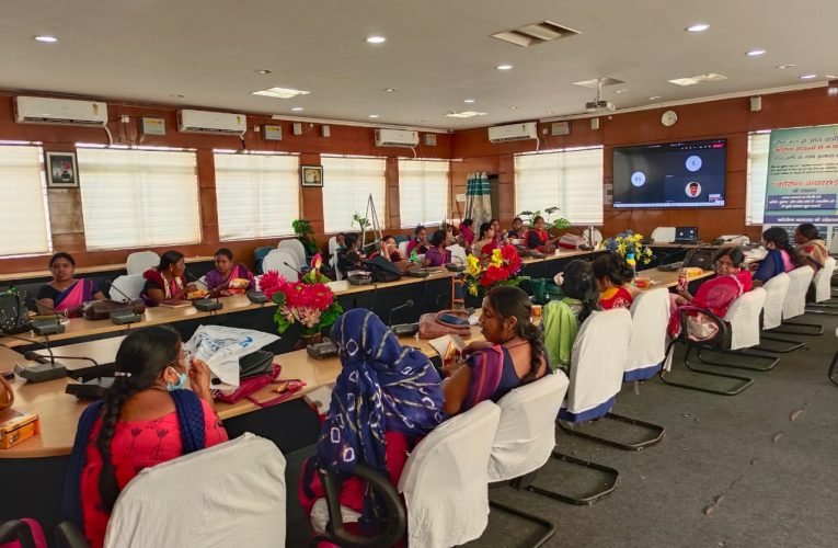 लॉकडाउन ई पाठशाला के यूट्यूब चैनल के संबंध में आंगनबाड़ी सेविकाओं को दिया गया प्रशिक्षण.