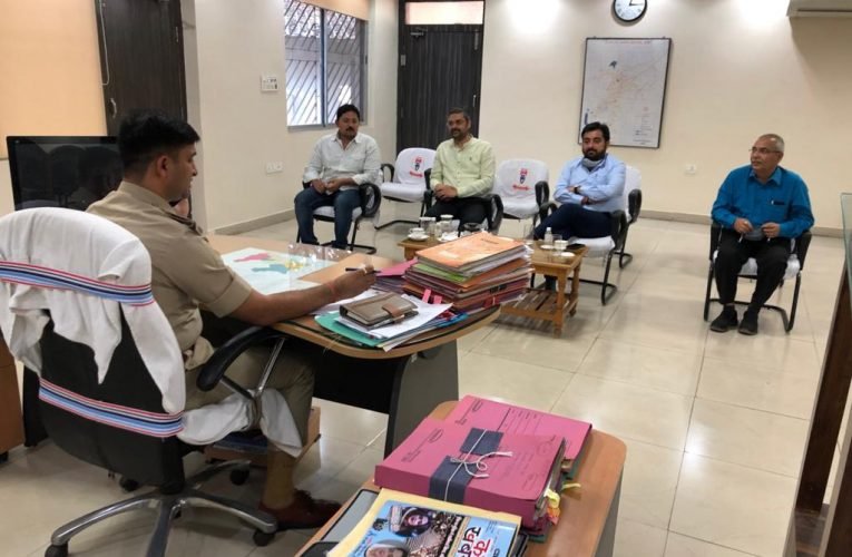 शहर में बढते अपराध पर नियंत्रण हेतु एसएसपी के साथ बैठक.