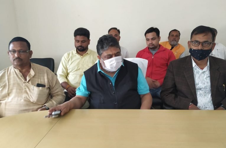 उपचुनाव में जीत के लिए बेरमो और दुमका की जनता को जीत की बधाई.