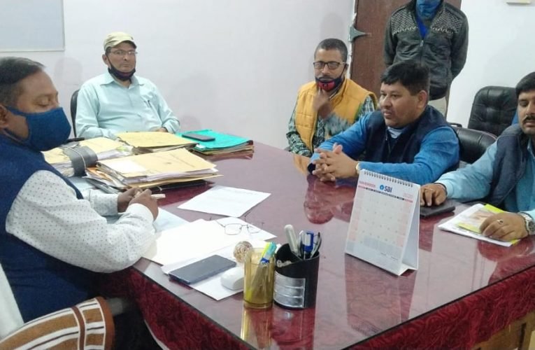 श्रमिक संघ के अध्यक्ष अजय राय एरिया बोर्ड के महाप्रबंधक सह मुख्य अभियंता से मिले.