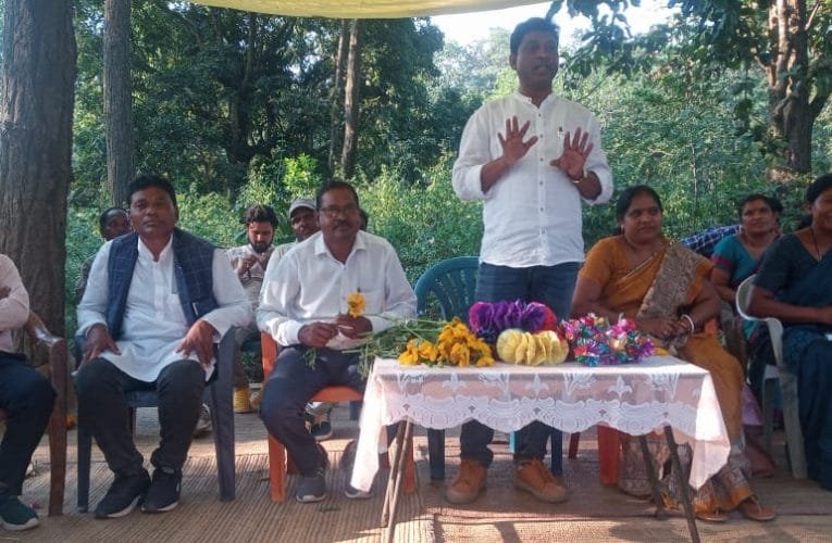 विधायक आपके द्वार कार्यक्रम के तहत ढंगरीनाचा गांव पहुंच विधायक बाड़ा ने सुनी ग्रामीणों की समस्या.