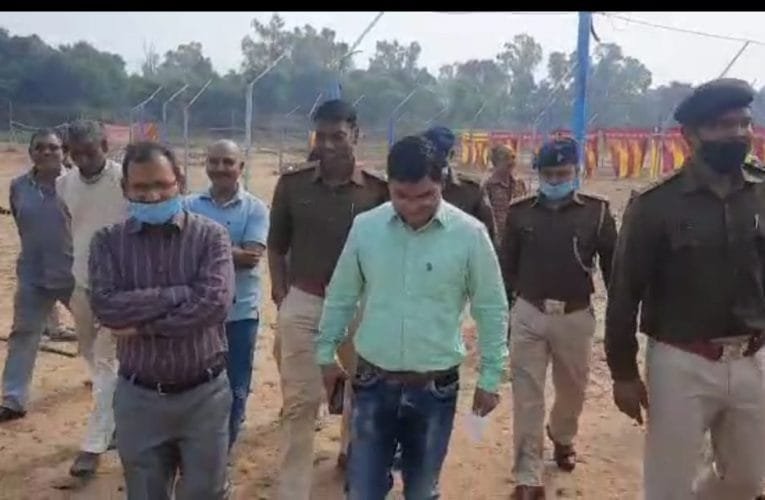 छठ की तैयारियों का जायज़ा लेने सदर एसडीओ और एसडीपीओ पहुंचे छठ घाट.