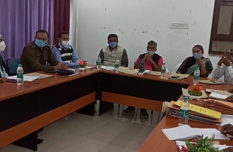 प्रदुषण रोक नहीं सकते तो पदाधिकारी नौकरी छोड़ दें.