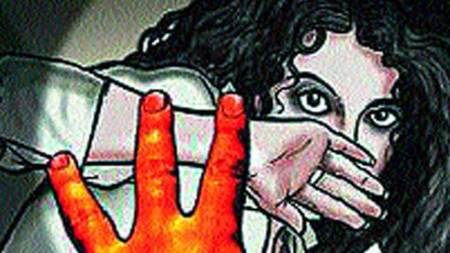 Teenager Was Thrown Down From The Roof After Protesting Against Rape In Bareilly 1582626085