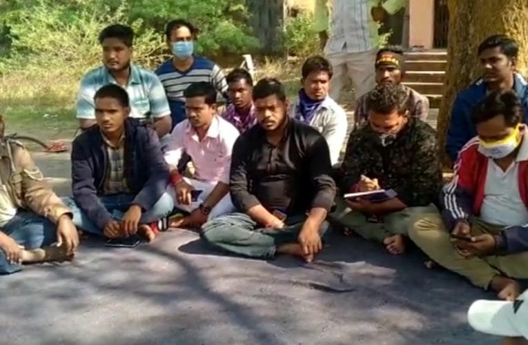 बरवाडीह छिपादोहर केचकी में ट्रेन ठहराव को लेकर 10 को धरना सह उपवास औऱ 15 दिसंबर को होगा चक्का जाम.