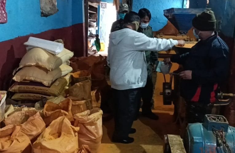 चक्की मिल में छापेमारी, नकली हल्दी बनाने के गौरखधंधो का हुआ उद्भेदन.