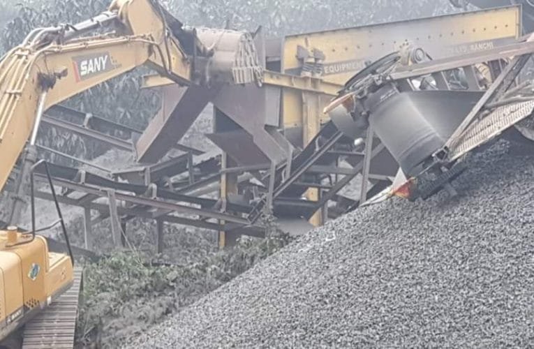 उपायुक्त राम निवास यादव ने किया अवैध उत्खनन एवं परिवहन का औचक छापेमारी.