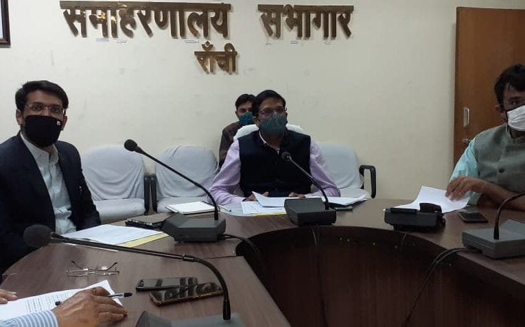 कोविड-19 वैक्सीनेशन के प्रबंधन को लेकर जिला टास्क फोर्स की बैठक.