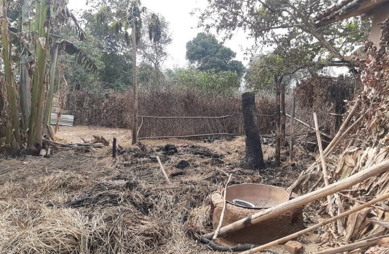 पुआल में आग लगने से दो की दर्दनाक मौत तीन गंभीर रूप से झुलसे.