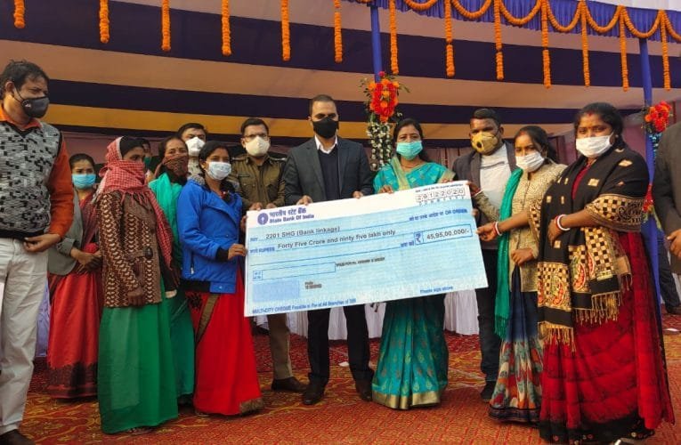 वर्तमान झारखंड सरकार के प्रथम वर्षगांठ के अवसर पर सिदो कान्हू मैदान में हुआ भव्य कार्यक्रम का आयोजन.