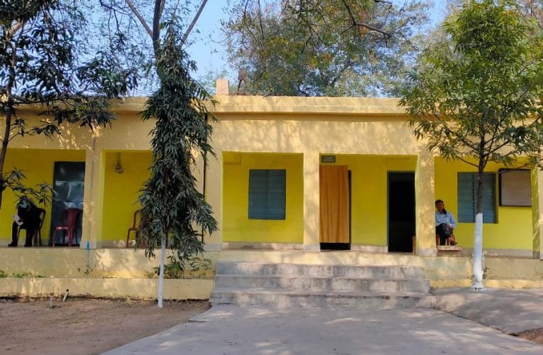 बचरा के भीटीसी केन्द्र में चल रह है गैस टेस्टींग की परीक्षा.