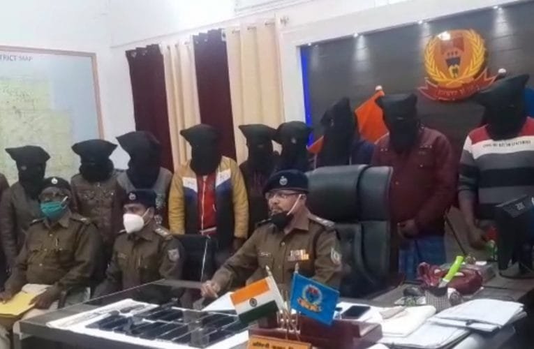 देवघर पुलिस नें 13 साइबर अपराधी को किया गिरफ्तार.