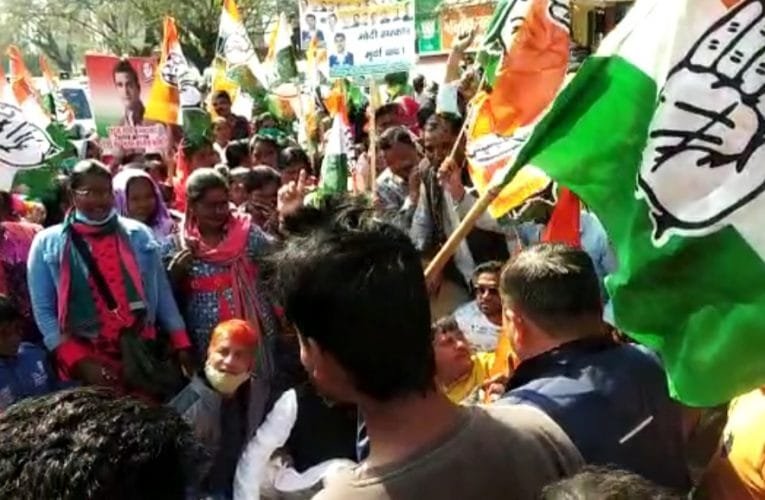 कृषि कानूनों के विरोध में प्रदेश कांग्रेस ने निकाली पदयात्रा.