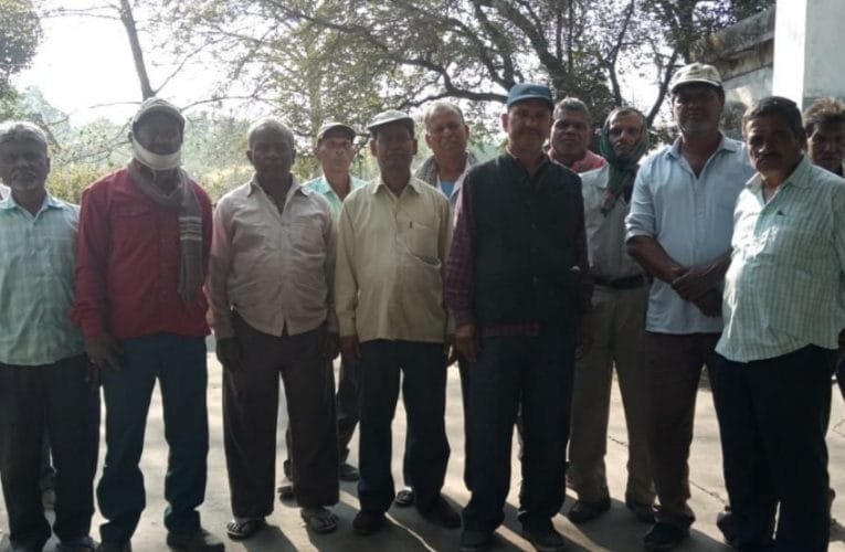 खलारी सीमेंट फैक्ट्री प्रबंधन एवं दी खलारी सीमेंट वर्कर्स यूनियन के बीच चल रहा अवरोध समाप्त.