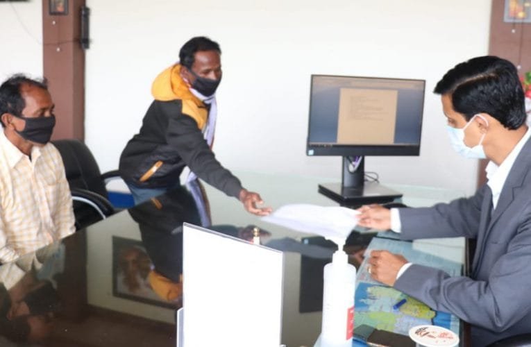 जनता दरबार में उपायुक्त ने सुनी लोगों की फरियाद त्वरित समाधान का निर्देश.