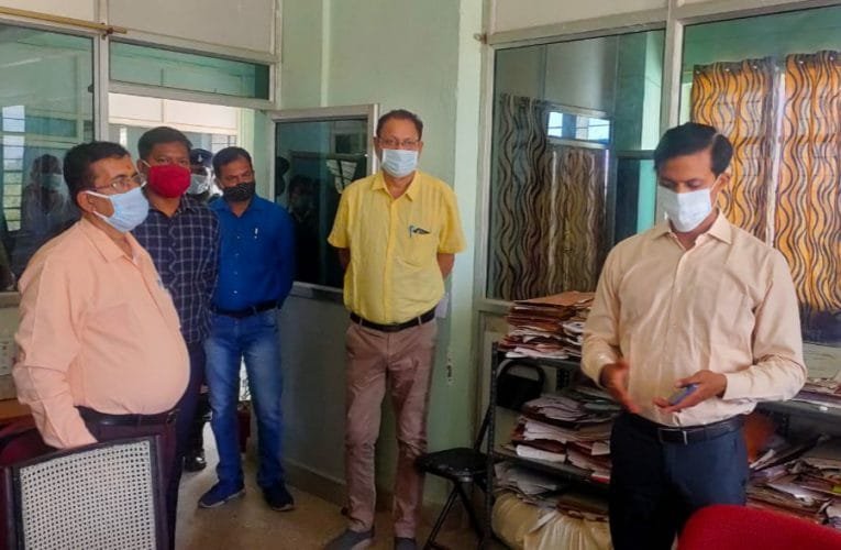 डीआर डीओ कार्यालय का उपायुक्त ने निरीक्षण किया.