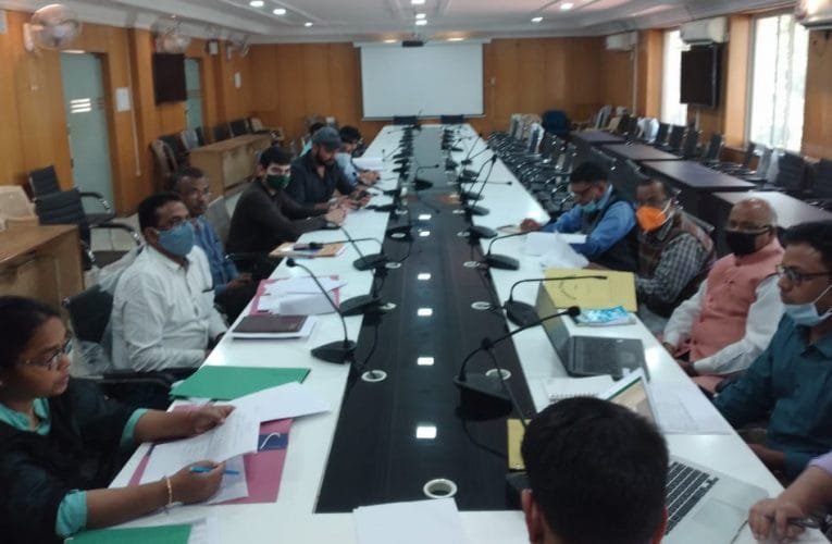 उप विकास आयुक्त रांची की अध्यक्षता में डीएमएफटी की बैठक.