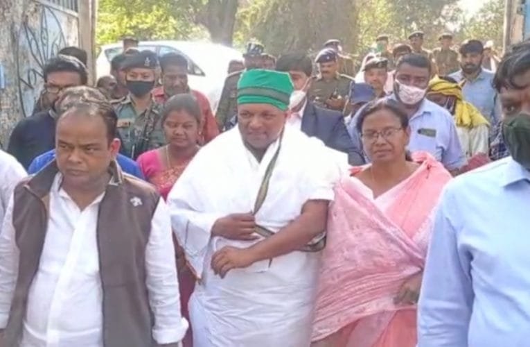 किसानों के प्रति गंभीर है सरकार : बादल पत्रलेख.