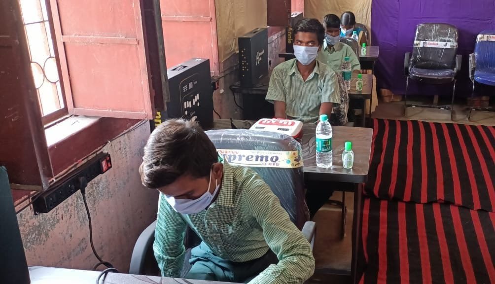 नेत्रहीन बच्चों के शैक्षणिक विकास में जुटी सरकार. 2 20210327 174253