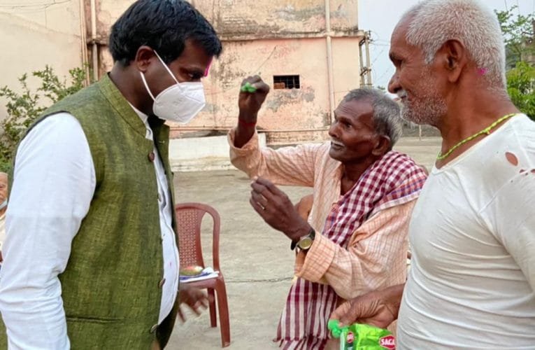 अपने घरों के साथ दूसरों के आँगन में बांटे खुशियां : उपायुक्त.