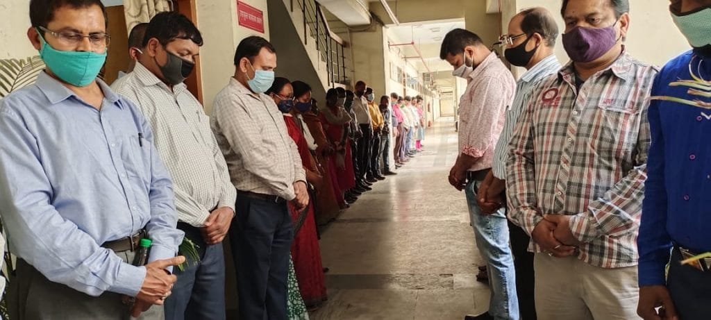 समाहरणालय परिसर में शोक सभा का आयोजन. 12 IMG 20210309 WA0053