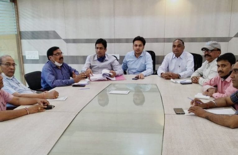 श्रम एवं मापतौल उप समिति की बैठक संपन्न.