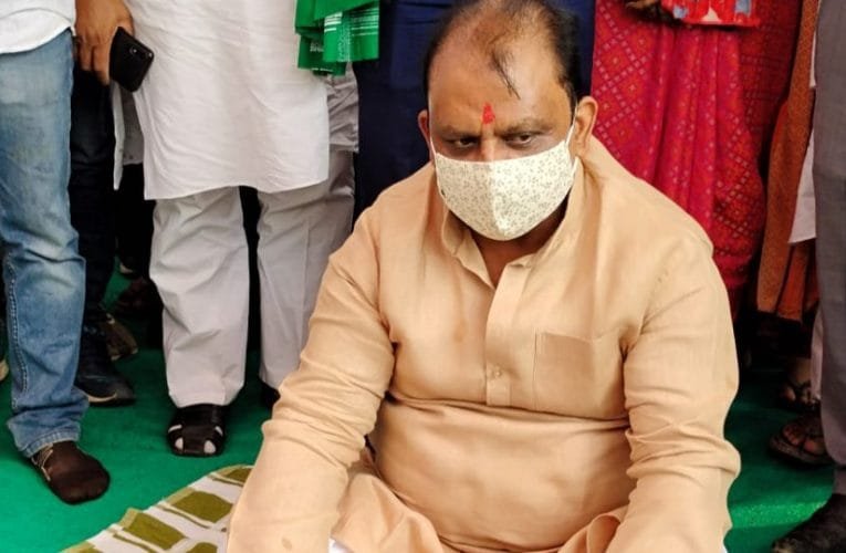 ग्रामीण पेयजलापूर्ति योजना का मंत्री ने किया शिलान्यास.