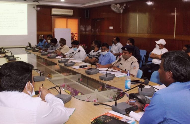 कोरोना संक्रमण को देखते हुए देवतुल्य श्रद्धालुओं को मिले हर संभव सुविधा : उपायुक्त.