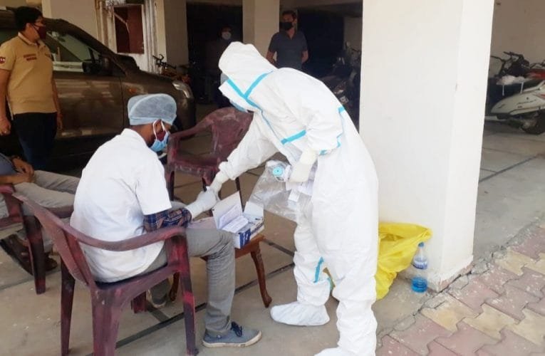 डीसी रांची के निर्देशानुसार विशेष कैम्प लगाकर कोविड टेस्टिंग की जा रही है.