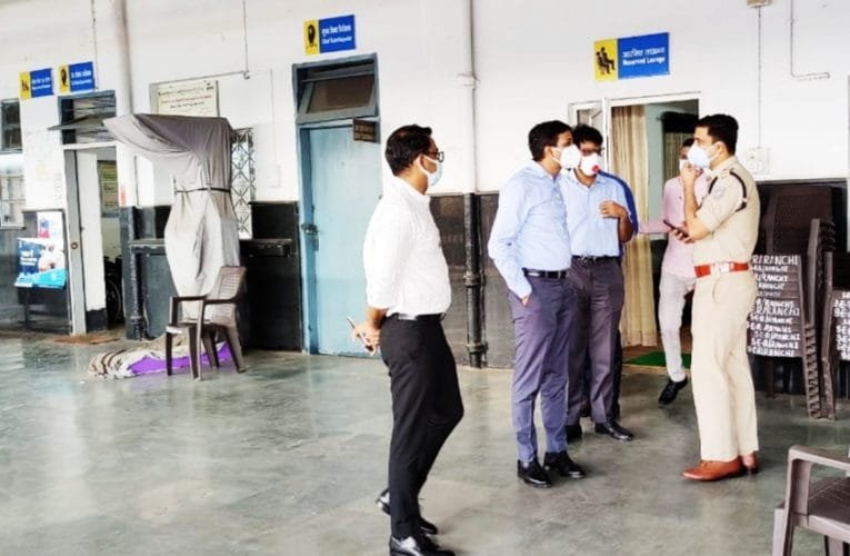 कोरोना के मद्देनजर प्रवासी मजदूरों के आगमन को लेकर की गई व्यवस्था का जायज़ा.