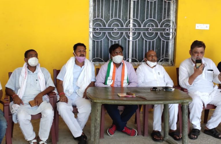 मंत्री मिथलेश ठाकुर द्वारा घंटा घर के शिलान्यास के बाद सहयोगी पार्टी कॉंग्रेस नें किया विरोध.