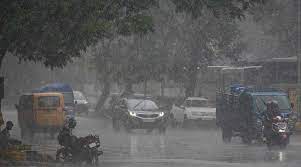 झारखंड के कई हिस्सों में जोरदार बारिश, रांची की सड़कों पर भरा पानी