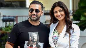 अश्लील फिल्मों के लिए न्यूड सीन शूट करने के लिए मजबूर करने के आरोप में फंसे बॉलीबुड अभिनेत्री शिल्पा सेट्टी के पति राज कुन्द्रा