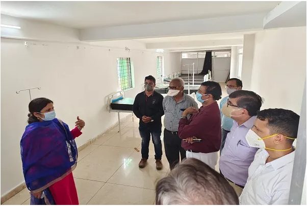 माधवी मिश्रा ने सदर अस्पताल रामगढ़ में निर्माणाधीन ऑक्सीजन प्लांट का निरीक्षण किया