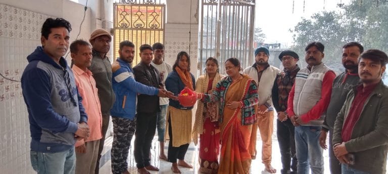 तुलसी दिवस के अवसर पर जिला भर में हुईं पूजा अर्चना