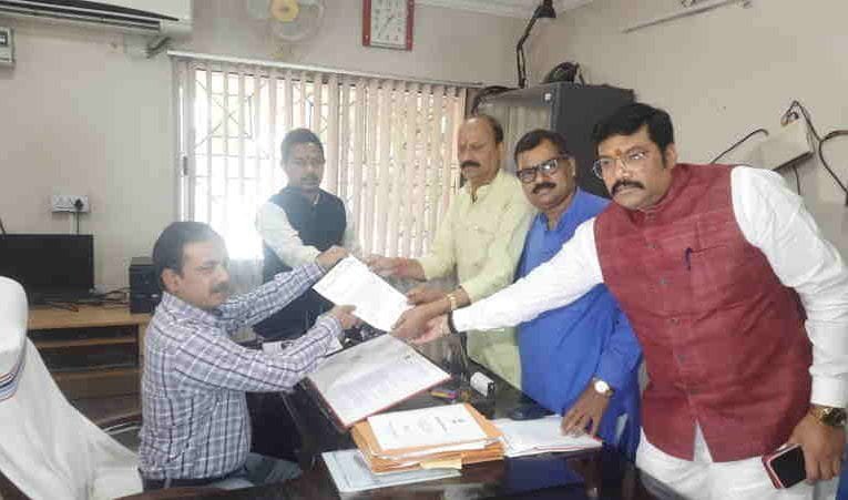 राज्य सरकार ने 32 प्रखंड विकास पदाधिकारी का पदस्थापन कर आचार संहिता का किया उलंघन, आदेश रद्द करे चुनाव आयोग:BJP