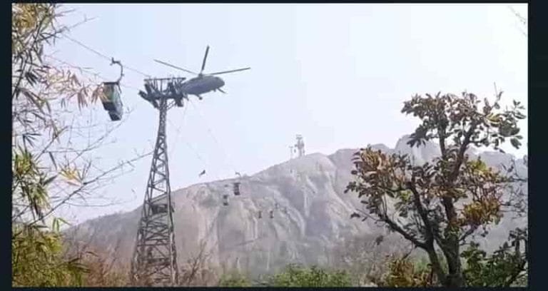 देवघर रोपवे में हुई दुर्घटना में 48 में से 30 पर्यटको को सुरक्षित बहार (30tourists evacuated safely) निकाल लिया गया है : निशिकांत दुबे